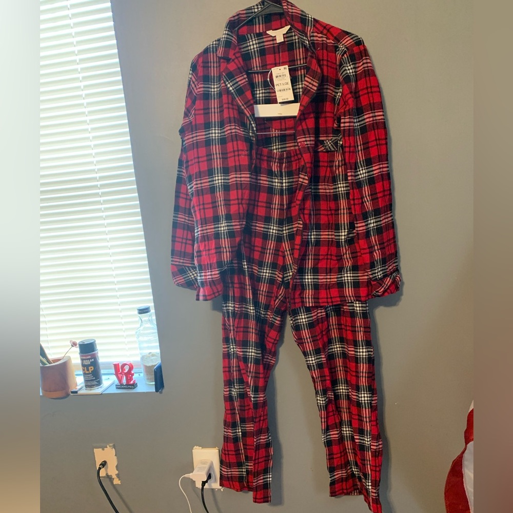 NWT Petite Large Plaid Flannel Pajama set